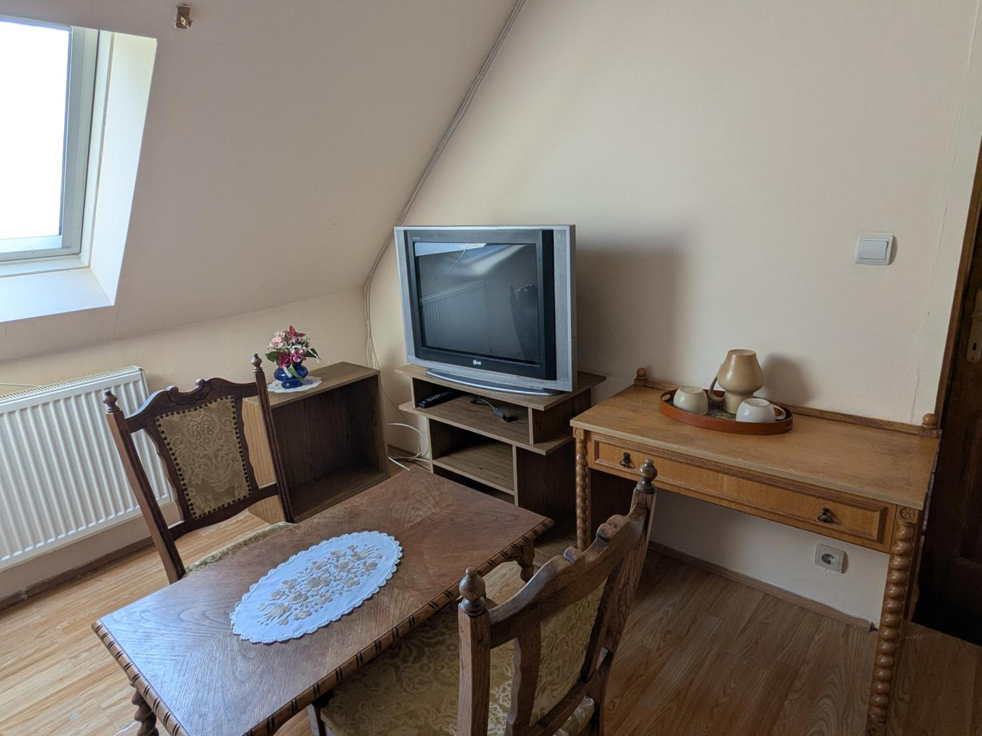 ブダカラースValeria Vendeghazアパートメント 部屋 写真